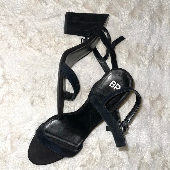 These are black suede block heels. Size 10. - Picture 1 of 3